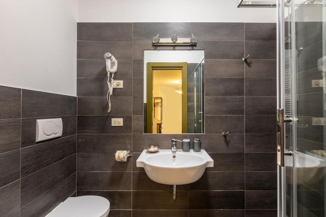 La Riviere Guesthouse Trastevere Roma Exterior foto