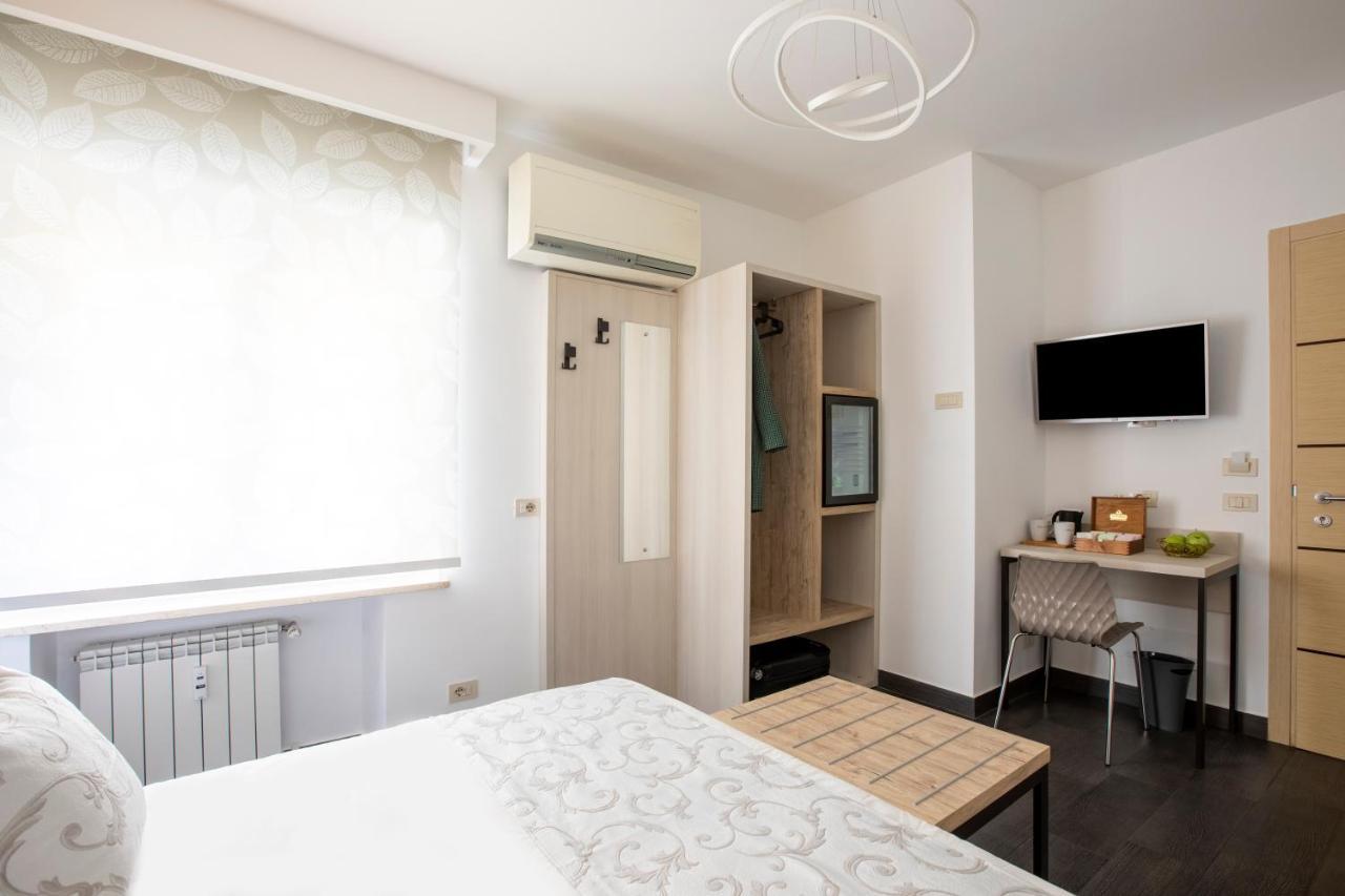 La Riviere Guesthouse Trastevere Roma Exterior foto